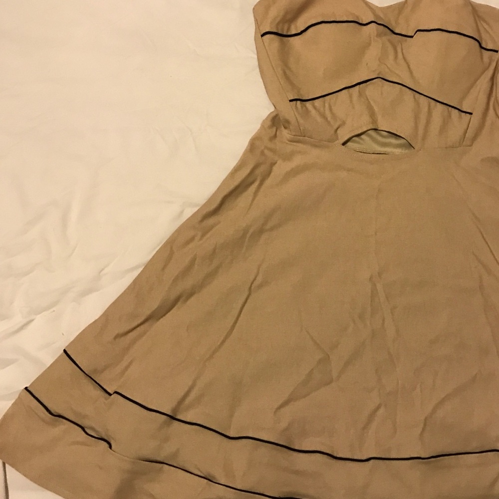 POINT Cutout Fit & Flare Dress - Picture 3 of 8